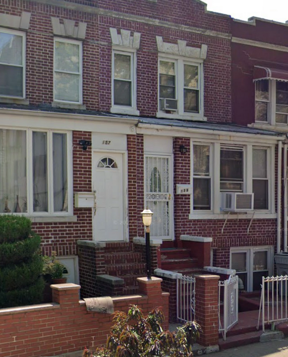 157 E 29th St in Brooklyn, NY - Foto de edificio