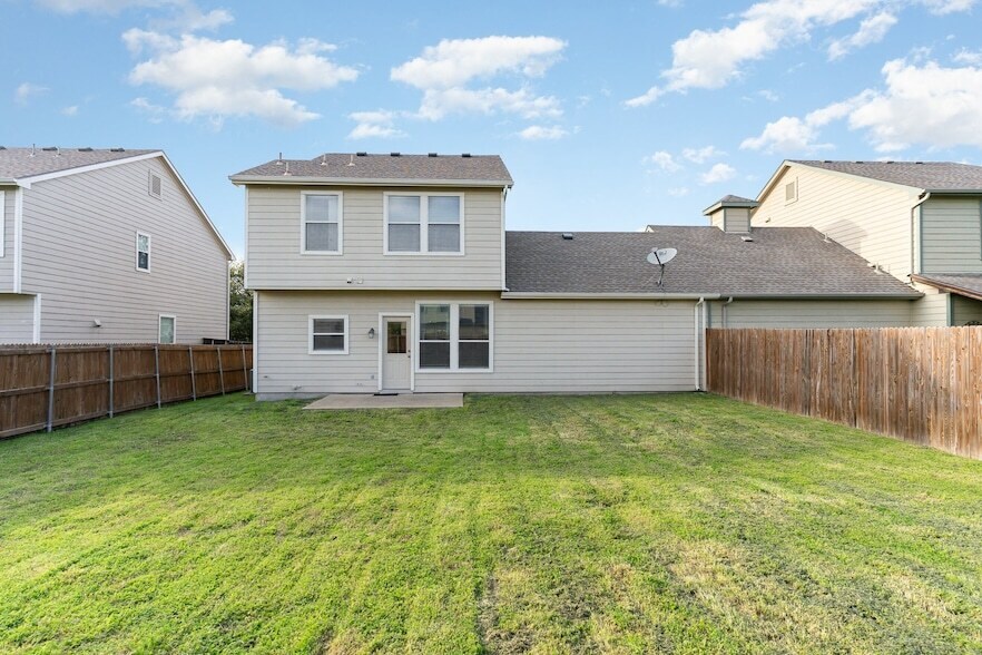 815 Carlton Rd in Wylie, TX - Building Photo