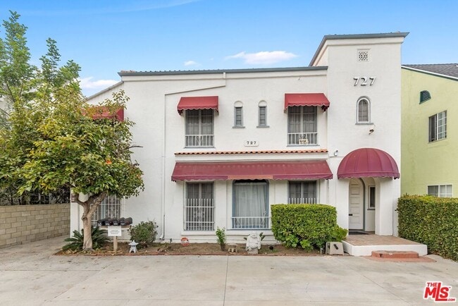 727 Crenshaw Blvd in Los Angeles, CA - Building Photo - Building Photo