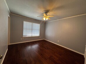 5818 E University Blvd in Dallas, TX - Building Photo - Building Photo