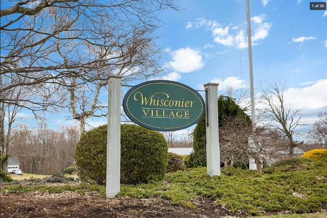 41 Whisconier Vlg, Unit 41