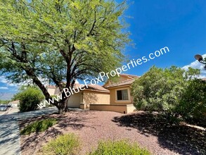 1422 Blue Saguaro Trail in Tucson, AZ - Building Photo - Building Photo