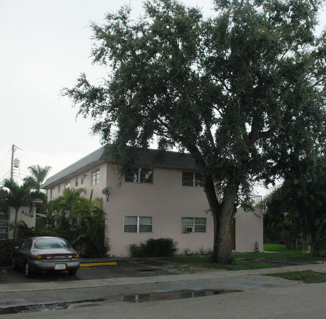 6201-6209 Polk St in Hollywood, FL - Building Photo - Building Photo