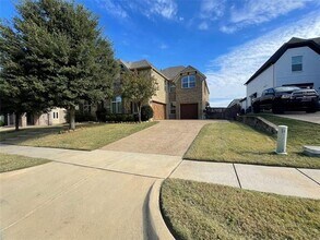 8705 Verona Dr in McKinney, TX - Foto de edificio - Building Photo