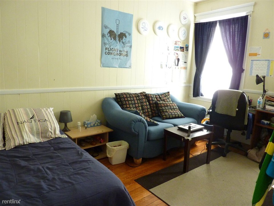 15 Royce Rd-Unit -Apt 10SS in Boston, MA - Building Photo