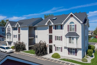 Knightsbridge Communities in Spokane, WA - Building Photo - Building Photo