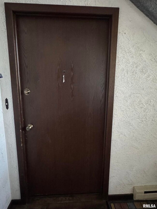 4211 US-6 in Coal Valley, IL - Foto de edificio - Building Photo