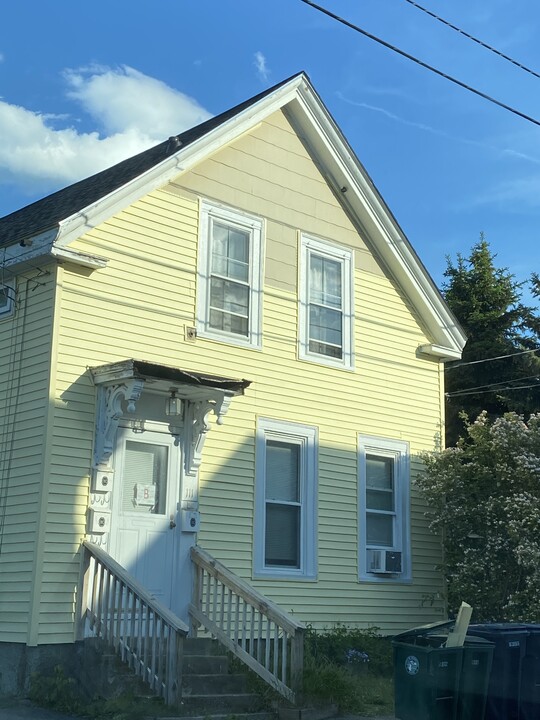 111 Summer St, Unit 3 in Biddeford, ME - Building Photo