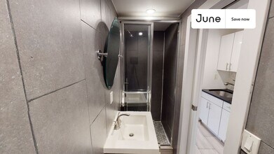 534 E 14th St, Unit 14 in New York, NY - Foto de edificio - Building Photo