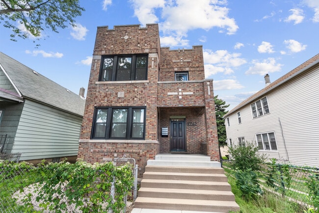 property at 10542 S Ave L