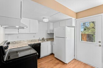 6317 E 78th Way in Commerce City, CO - Building Photo - Building Photo