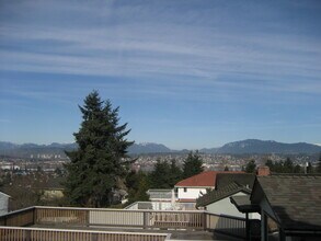 10975 129A St in Surrey, BC - Building Photo - Building Photo