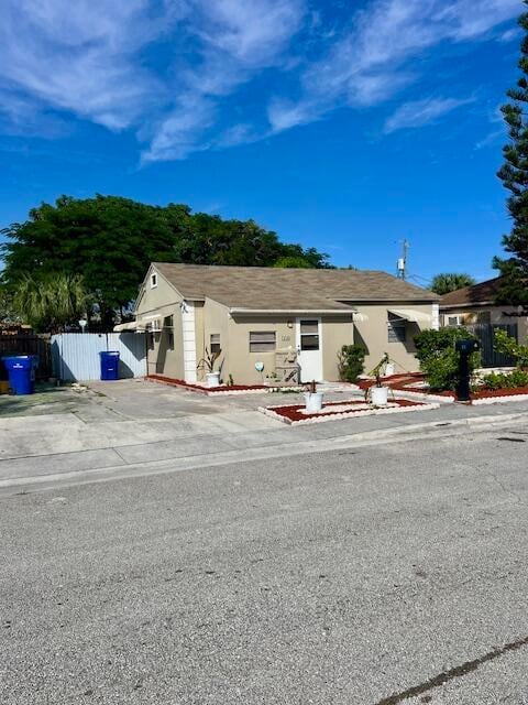 538 W 3rd St in West Palm Beach, FL - Building Photo - Building Photo