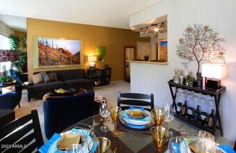 28575 N Black Cyn Hwy in Phoenix, AZ - Building Photo - Building Photo
