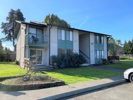 5517 108th Avenue Ct E in Puyallup, WA - Building Photo