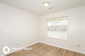 5530 Oak Branch Cir N in Memphis, TN - Building Photo - Building Photo