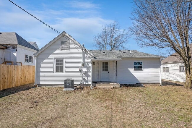 415 N Pennsylvania St in Webb City, MO - Building Photo - Building Photo