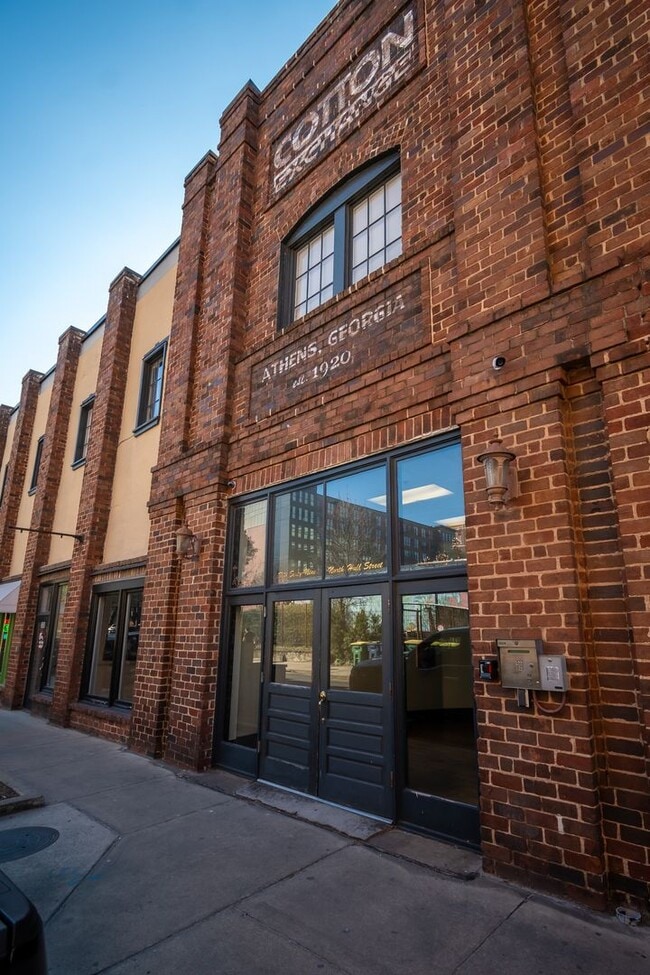 property at 269 N Hull St