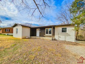 1936 Bouton Bend in Cookeville, TN - Building Photo