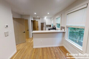 2 Belvidere Pl, Unit 1 in Cambridge, MA - Building Photo