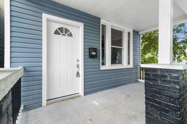 943 Washington Ave in Norfolk, VA - Building Photo - Building Photo
