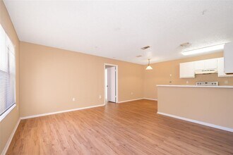 956 Salt Pond Pl in Altamonte Springs, FL - Building Photo - Building Photo