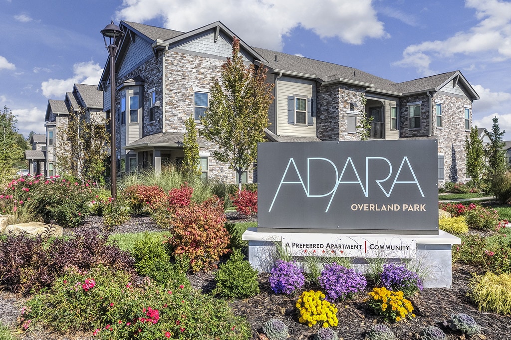 Adara Overland Park Overland Park, KS Apartments