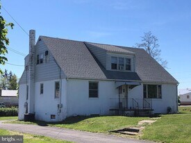 50 Dymond Ave in Fayetteville, PA - Building Photo