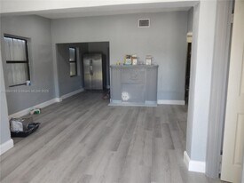 2001 NW 166th St in Opa Locka, FL - Building Photo