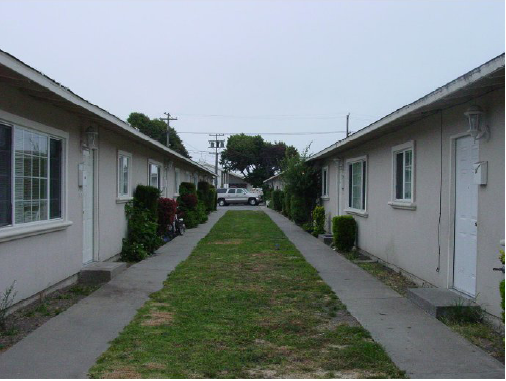 8 Villa Street Apartments in Salinas, CA - Foto de edificio - Building Photo