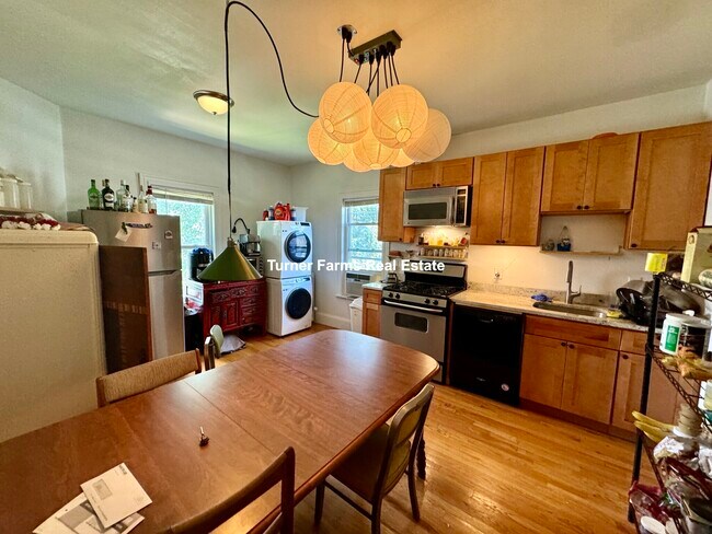 100 Summer St, Unit 3 in Boston, MA - Building Photo - Building Photo