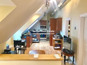 15 Orchard St in Cambridge, MA - Building Photo - Building Photo