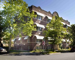 1316 25th 1/2 St W, Unit 2