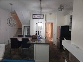 1001 Richards St in Vancouver, BC - Building Photo - Building Photo