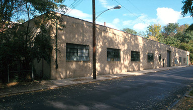 525-547 E Armstrong St in Philadelphia, PA - Building Photo - Building Photo