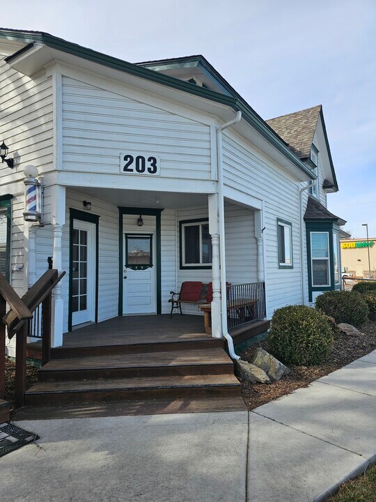203 6th Ave S in Nampa, ID - Building Photo