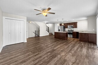 2721 NW Lois Ln in Ankeny, IA - Building Photo - Building Photo
