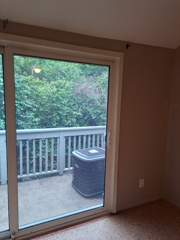7131 Farralone Ave in Los Angeles, CA - Building Photo - Building Photo