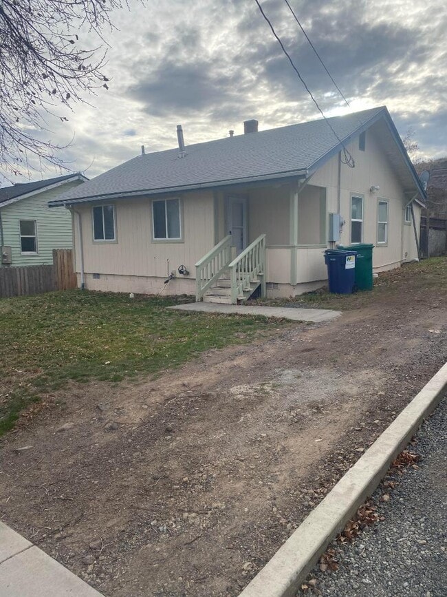 property at 754 California Ave