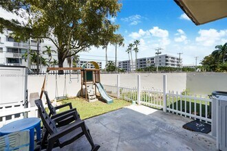 8236 NW 8th St in Miami, FL - Building Photo - Building Photo