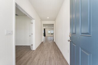 1386 NW 132nd Cir in Newberry, FL - Building Photo - Building Photo