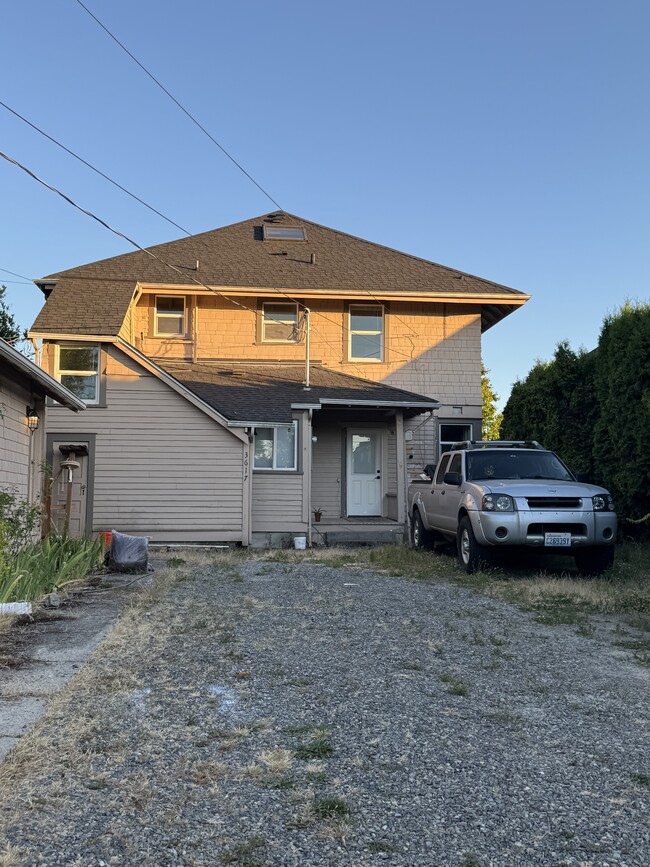 3617 N 7th St, Unit A in Tacoma, WA - Foto de edificio - Building Photo