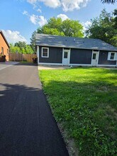 705 Amanda Ave in McHenry, IL - Building Photo - Building Photo