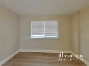 586 Saratoga Rd in King of Prussia, PA - Building Photo - Building Photo