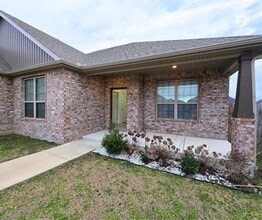 1001 W Ashmore Landing Loop in Centerton, AR - Building Photo - Building Photo