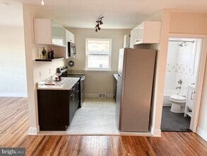 104 Clement Rd in Oreland, PA - Building Photo - Building Photo