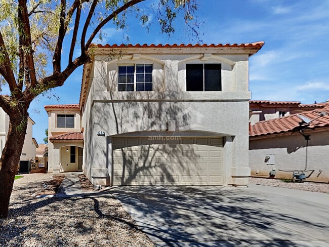 1752 Quartz Landing Ave