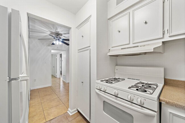 property at 711 Holiday Dr