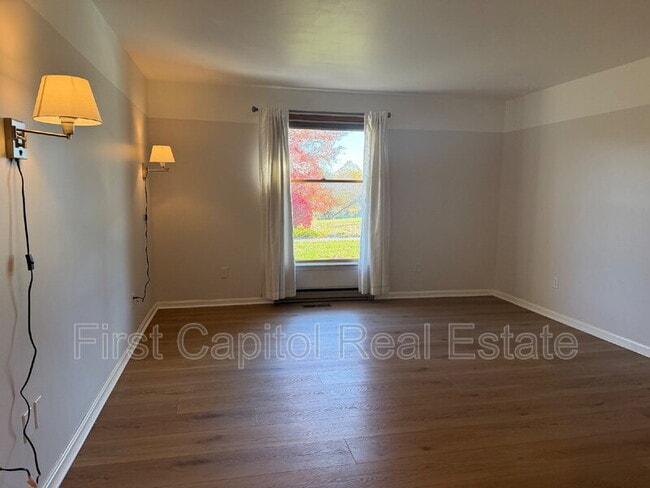 8112 Pete Wiles Rd in Middletown, MD - Foto de edificio - Building Photo