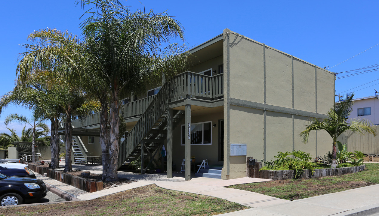 2126 Poplar Rd in Oceanside, CA - Building Photo